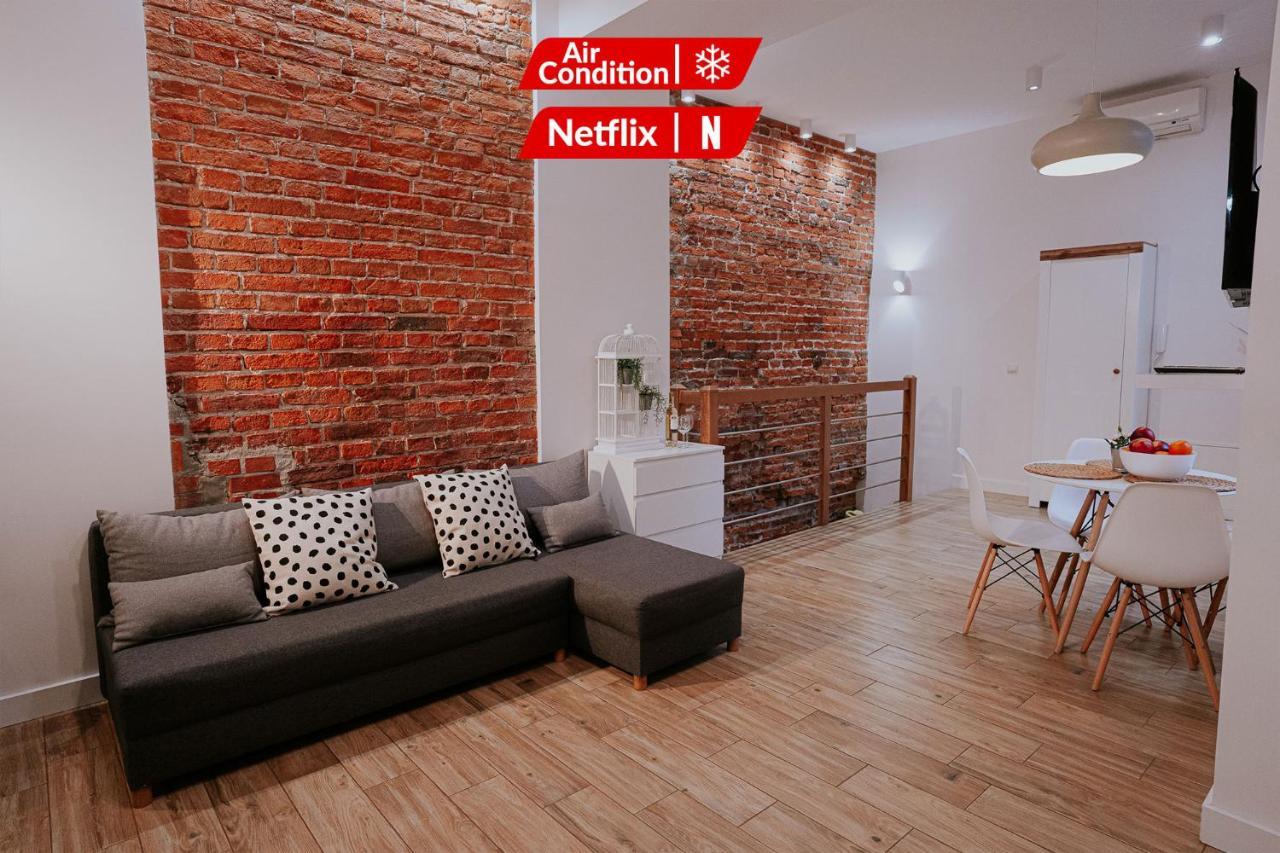 Old Town Wawel Premium Apartment - 60M2 คราคูฟ ภายนอก รูปภาพ